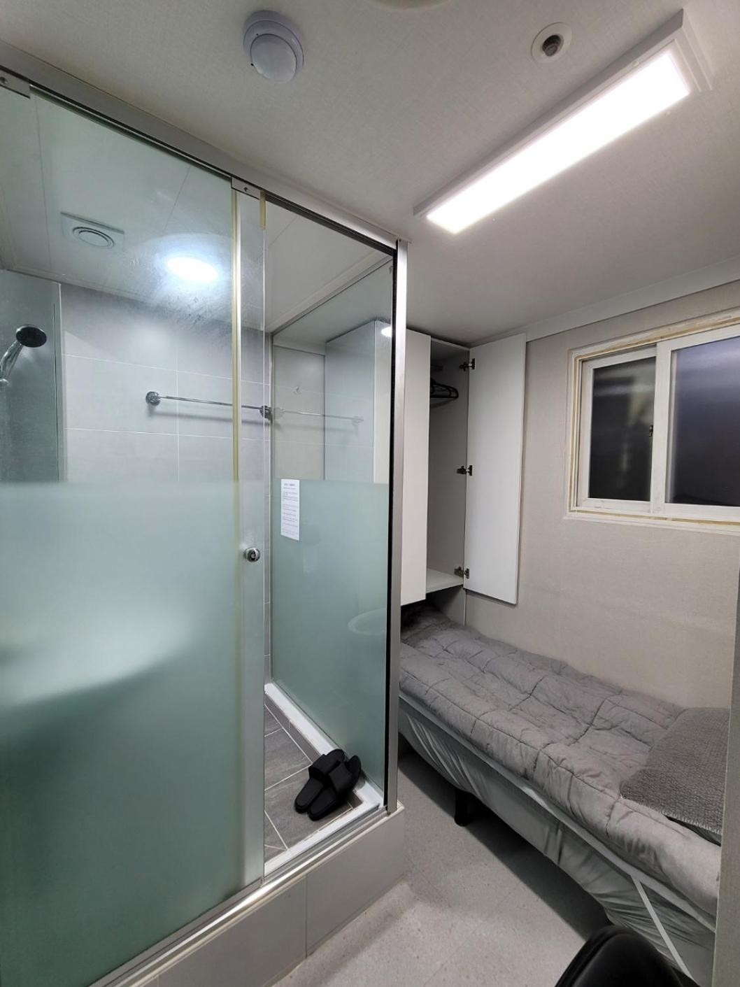 Female Only - Coco Stay Jongno Hyehwa Station Seoul Exterior photo