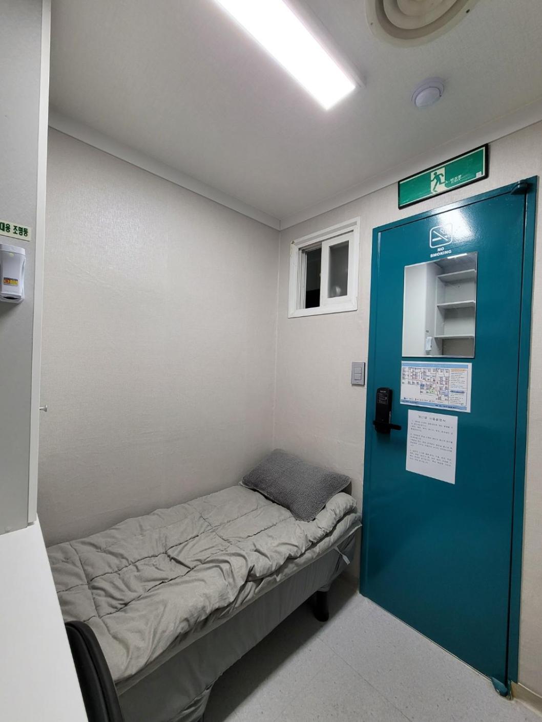 Female Only - Coco Stay Jongno Hyehwa Station Seoul Room photo