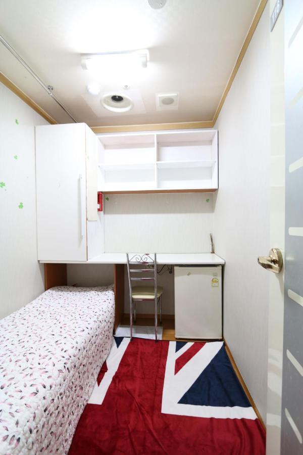 Female Only - Coco Stay Jongno Hyehwa Station Seoul Exterior photo